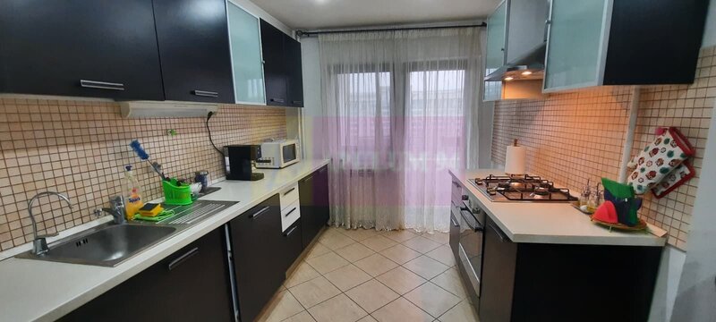 Vanzare apartament 2 camere in zona Unirii stradal, cu vedere fata